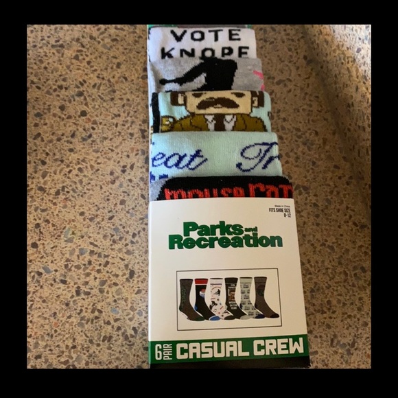 6-pack of Parks and Recreation socks - Picture 1 of 4